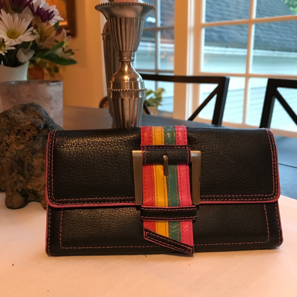 NWOT Button wallet and phone carrier/case